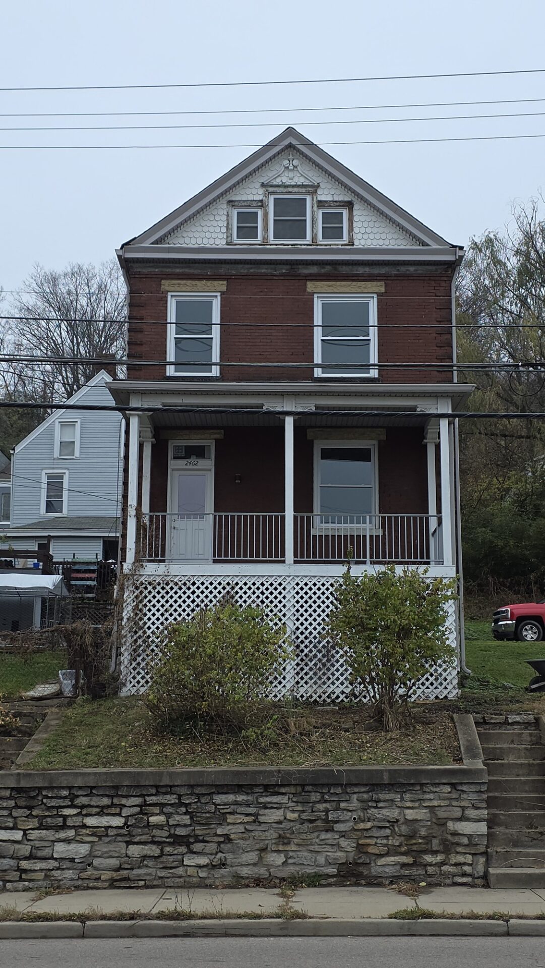 2462 River Road